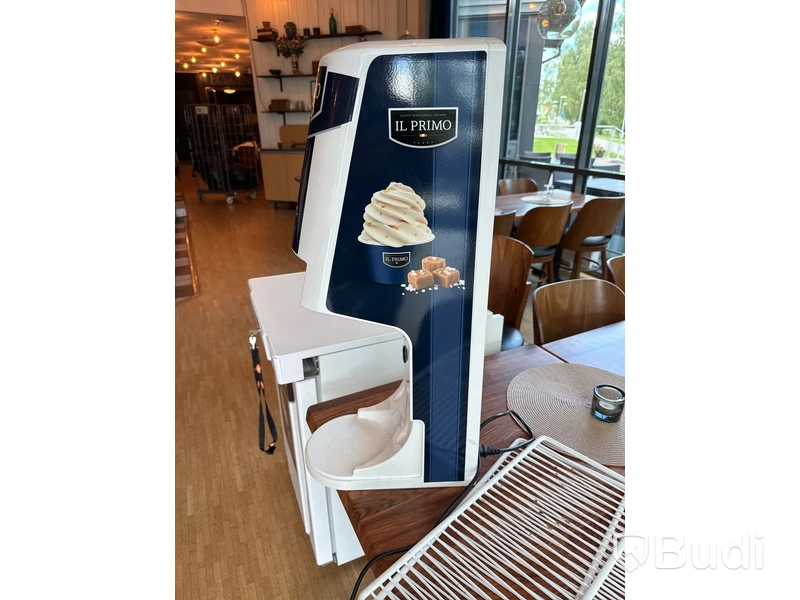Kapselglassmaskin Il Primo med tillhörande frysbox