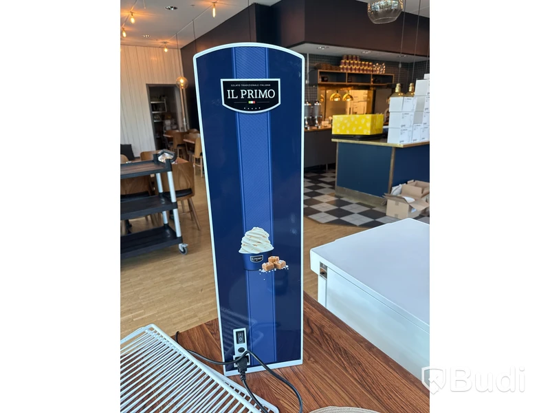 Kapselglassmaskin Il Primo med tillhörande frysbox