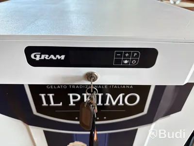 Kapselglassmaskin Il Primo med tillhörande frysbox