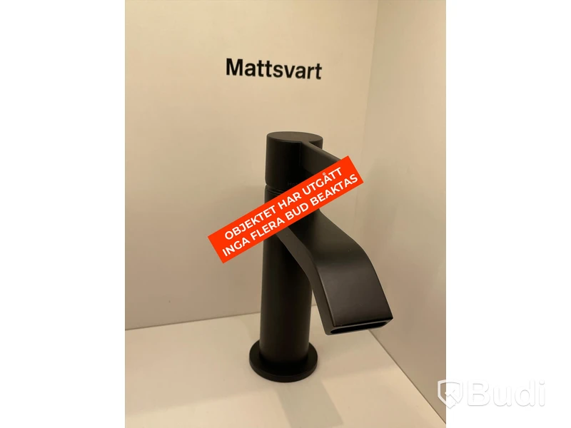 Tvättblandare Tapwell arm071 mattsvart Nypris ca 4000 kr