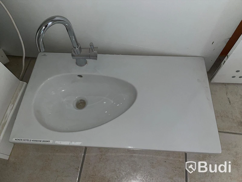 Handfat med blandare nk Porcelanosa Noken Hotels Obs! Fd. Utställningsex. Nypris ca 2800 kr (ex blandare)