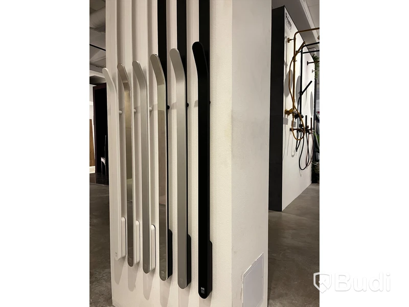 Handdukstork INR bow svart/svart (170cm) Nypris ca 5 700 kr
