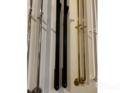 2st Handdukstorkar INR line svart Mått:170 cm Nypris ca 3000 kr/st