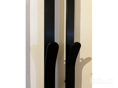 2st Handdukstorkar INR line svart Mått:170 cm Nypris ca 3000 kr/st