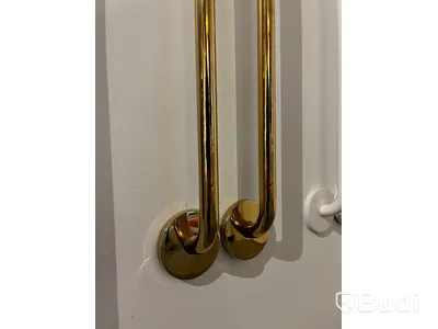 2st Handdukstorkar INR line guld (175 cm) Nypris ca 5800 kr/st