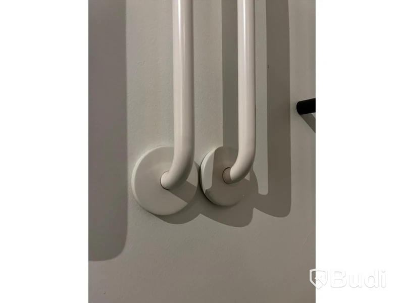 2st Handdukstorkar INR line vit Mått175 cm Nypris ca 3900 kr/st