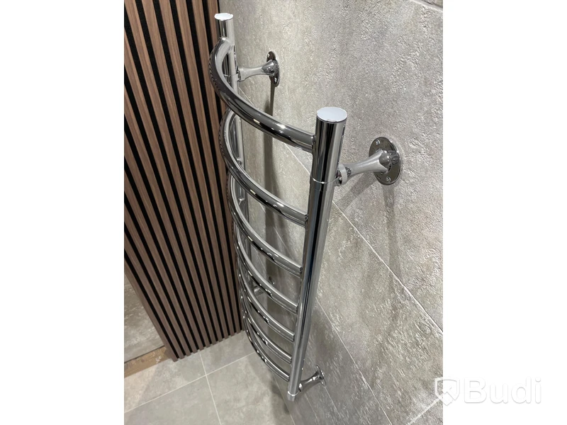 Handdukstork somatherm böjd B40 x L95 cm Nypris ca 2000 kr