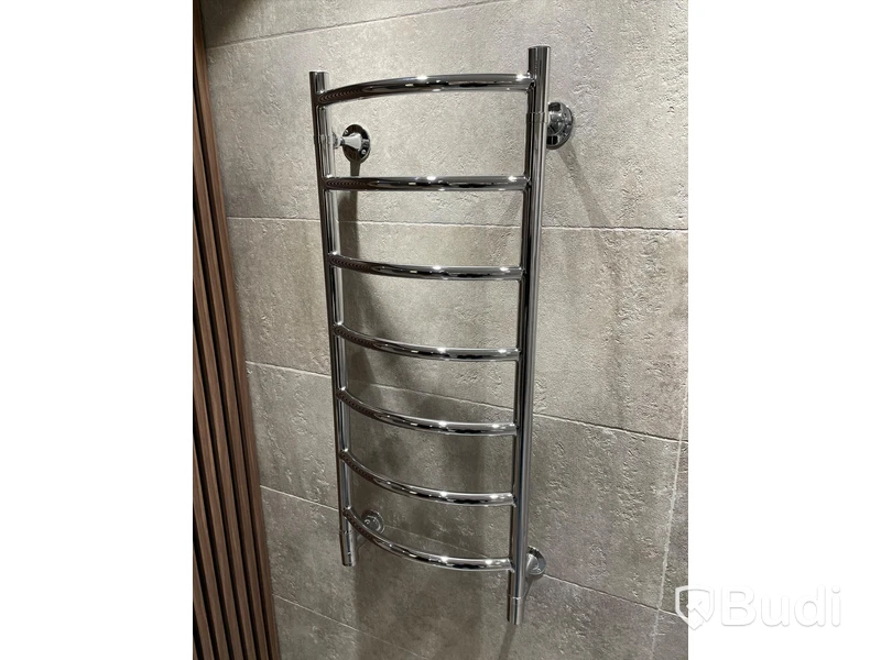 Handdukstork somatherm böjd B40 x L95 cm Nypris ca 2000 kr