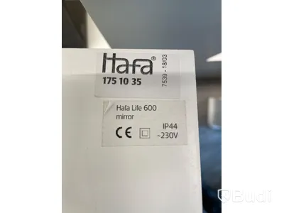 Hafa Spegel med ram och belysning Mått ca 60x70 Obs! Fd. utställningsex. Nypris ca 4400 kr