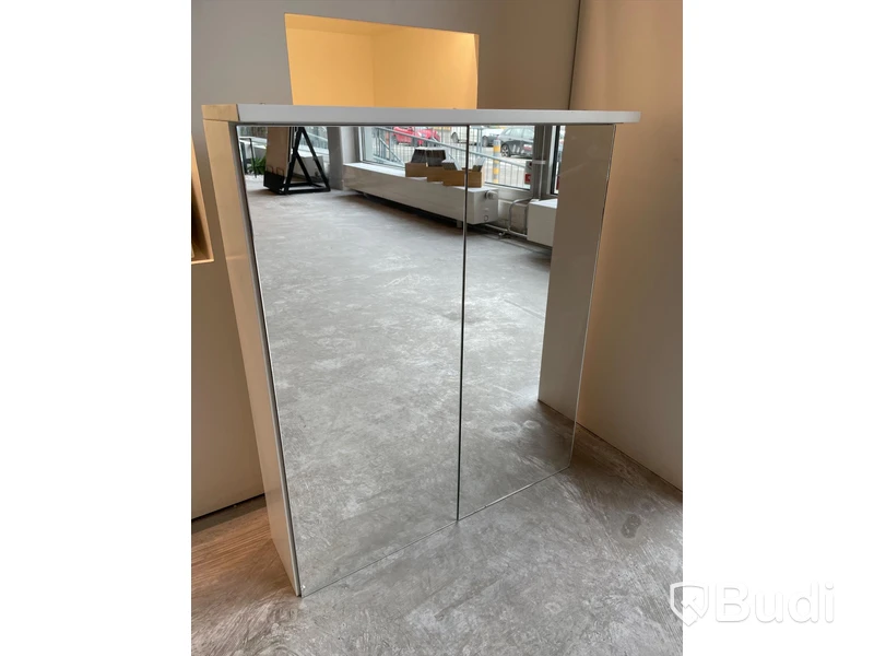 Spegelskåp med el westerbergs afton/gryning 600 mirror cabinet  Mått ca 80x65 cm Obs! Fd. utställningsex, spruckna speglar Nypris ca 5000 kr