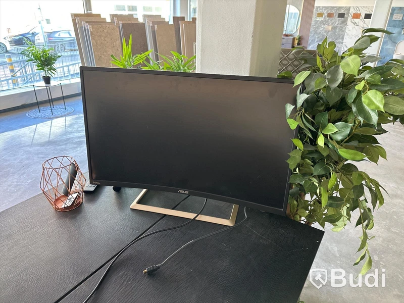 Asus VA326 curved datorskärm 144Hz 32 tum