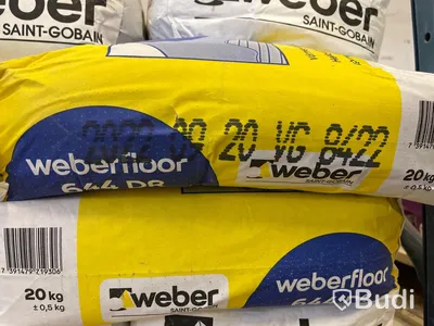Parti värmegolvspakel - ca 20 st 20kg påsar - OBS kolla tillverkningsdatum, se bild