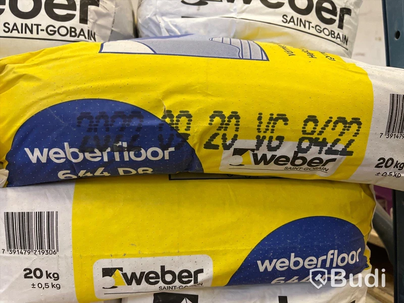 Parti värmegolvspakel - ca 20 st 20kg påsar - OBS kolla tillverkningsdatum, se bild