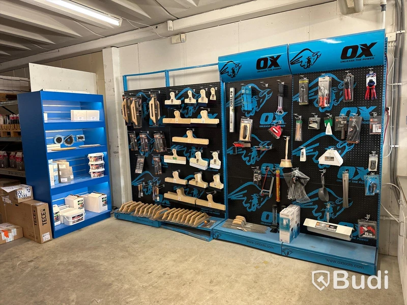 Div butiksinredning OX ink produkter (Obs! Hylla och produkter till vänster ingår ej)
