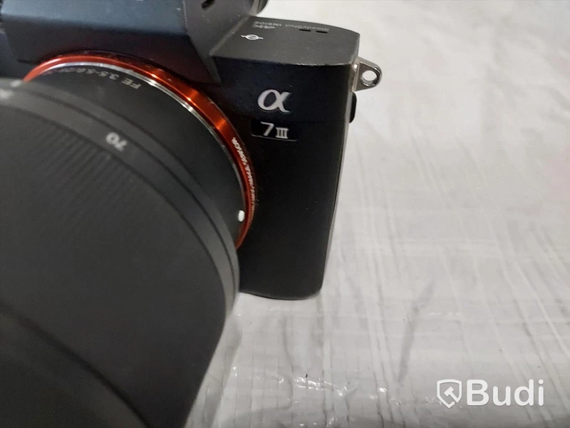 Sony Alpha 7 III kamera m objektiv