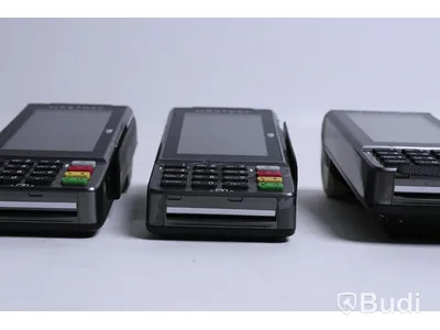 4st kortterminal + 1st kortterminal med trasig knapp. ink 4st laddstation. WESTPAY