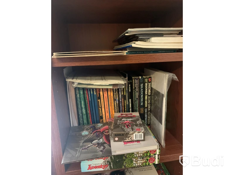 Spel och övrigt inkråm från Spelföreningen Kattcom i konkurs