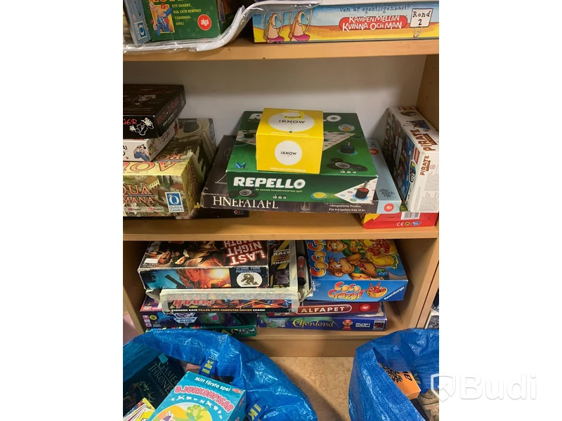 Spel och övrigt inkråm från Spelföreningen Kattcom i konkurs