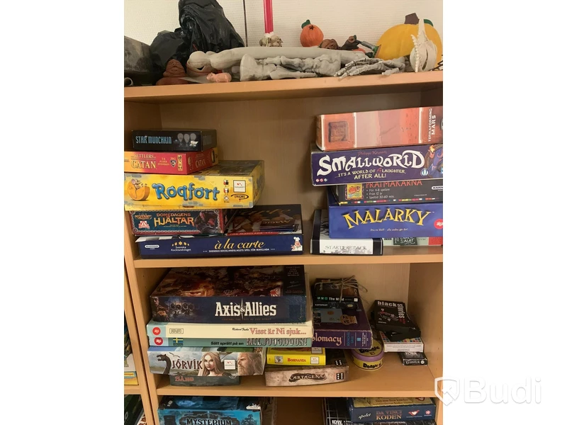 Spel och övrigt inkråm från Spelföreningen Kattcom i konkurs