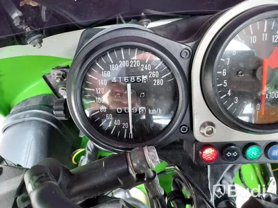 Kawasaki Ninja ZX7R (900cc) - 98