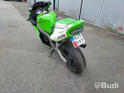 Kawasaki Ninja ZX7R (900cc) - 98