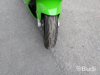 Kawasaki Ninja ZX7R (900cc) - 98