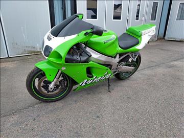 Kawasaki Ninja ZX7R (900cc) - 98