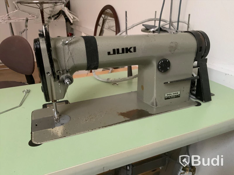 Juki Symaskin DDL-555 med bord