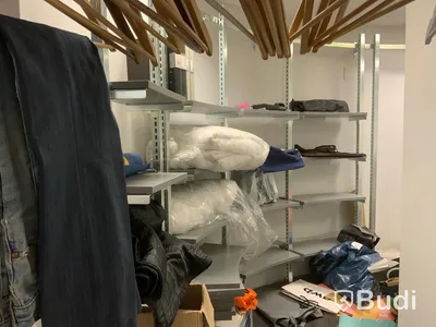 U-formad butikshylla