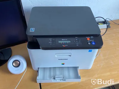 Skrivare med scanner, dataskärm m.m.