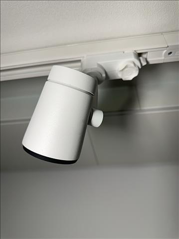Ca 12 st Spotlights (skenor ingår ej)