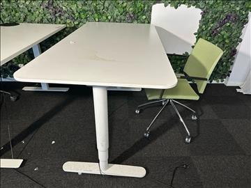 Höj-och sänkbart skrivbord 160x80 cm och kontorsstol