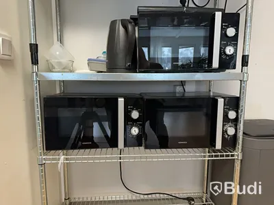 5 st microvågsugnar och hylla obs! Reparationsobjekt