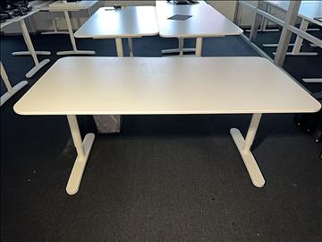 3 st skrivbord 160x80 IKEA BEKANT 