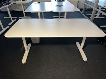 2 st skrivbord 160x80 IKEA BEKANT 