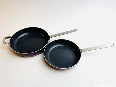 2 st. Stekpannor och 2 st. Kastruller Bon Centuri, vinröd