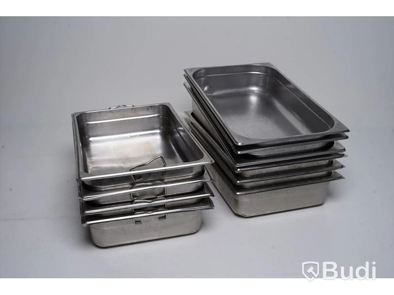 Diverse bleck - Längd 50 cm, Bredd 30 cm, Djup 10 cm.