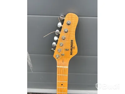 Elgitarr med förstärkare Behringer