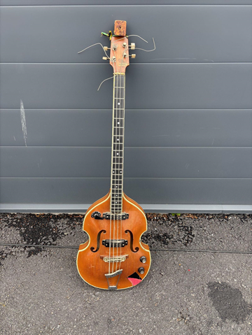 Basgitarr EKO Guitars