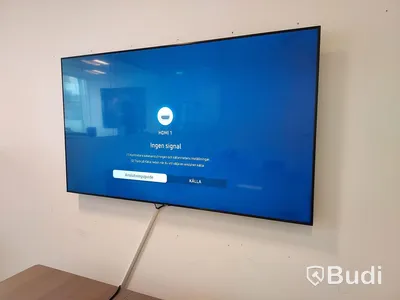 Konferens bord, stolar, Samsung bildskärm, Epson projektor