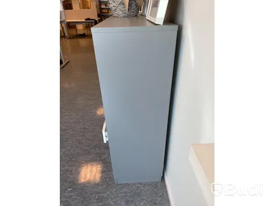 Skåp med skjutdörrarEFG