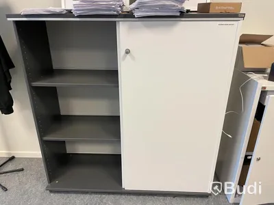 Skåp med skjutdörrar Kinnarps