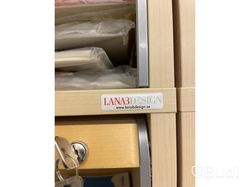 Jalusiskåp LanaBDesign
