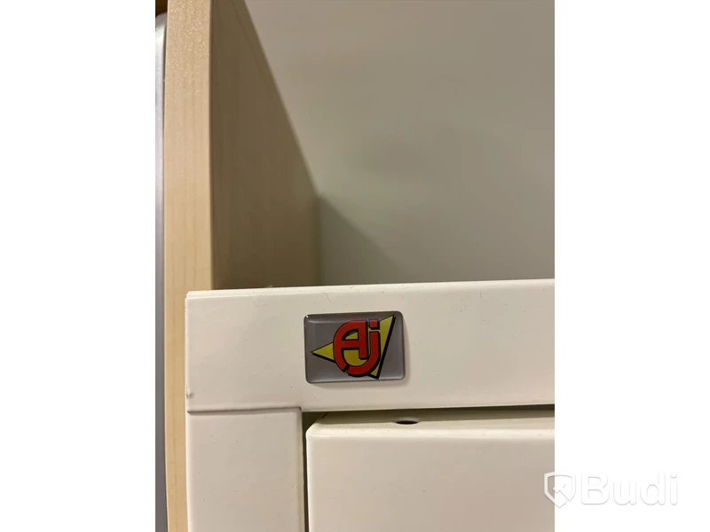 Plåtskåp AJ
