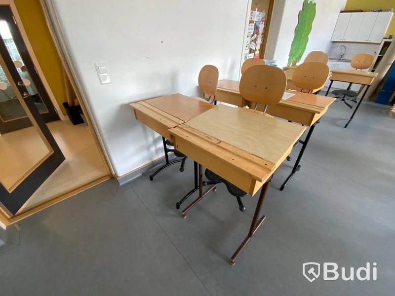 2st skolbänkar med förvaring ink 2st stolar