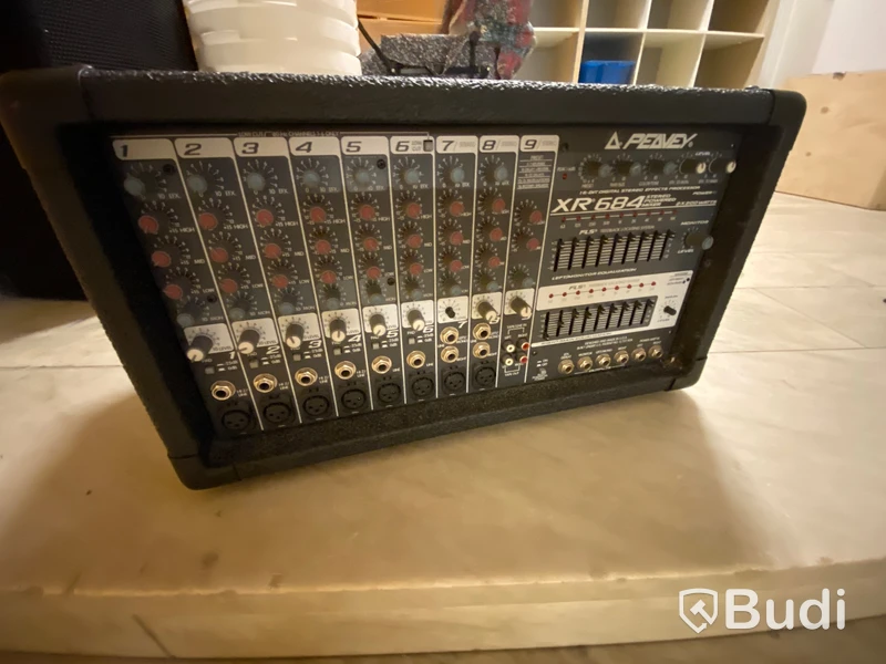2st högtalare och Peavey XR684 Mixer