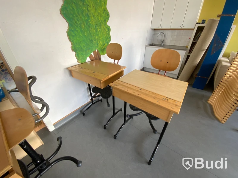 2st skolbänkar med förvaring ink 2st stolar
