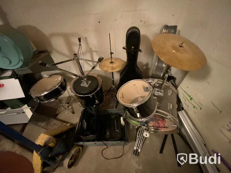 Trumset och div instrumentcase