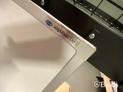 Legamaster Whiteboard samt projektor Hitachi CP-D10