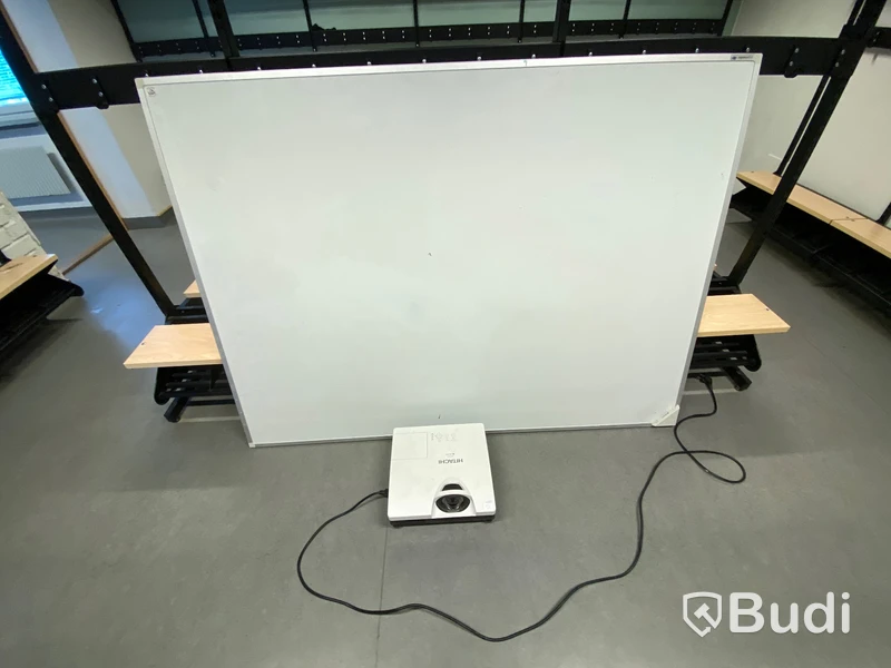 Legamaster Whiteboard samt projektor Hitachi CP-D10
